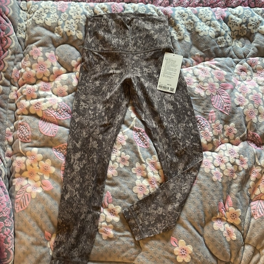 NWT lululemon align high rise leggings size 6